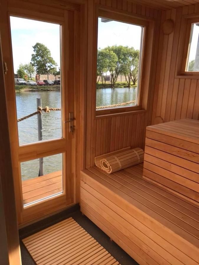 Ботели Houseboat on the water Лиепая-22